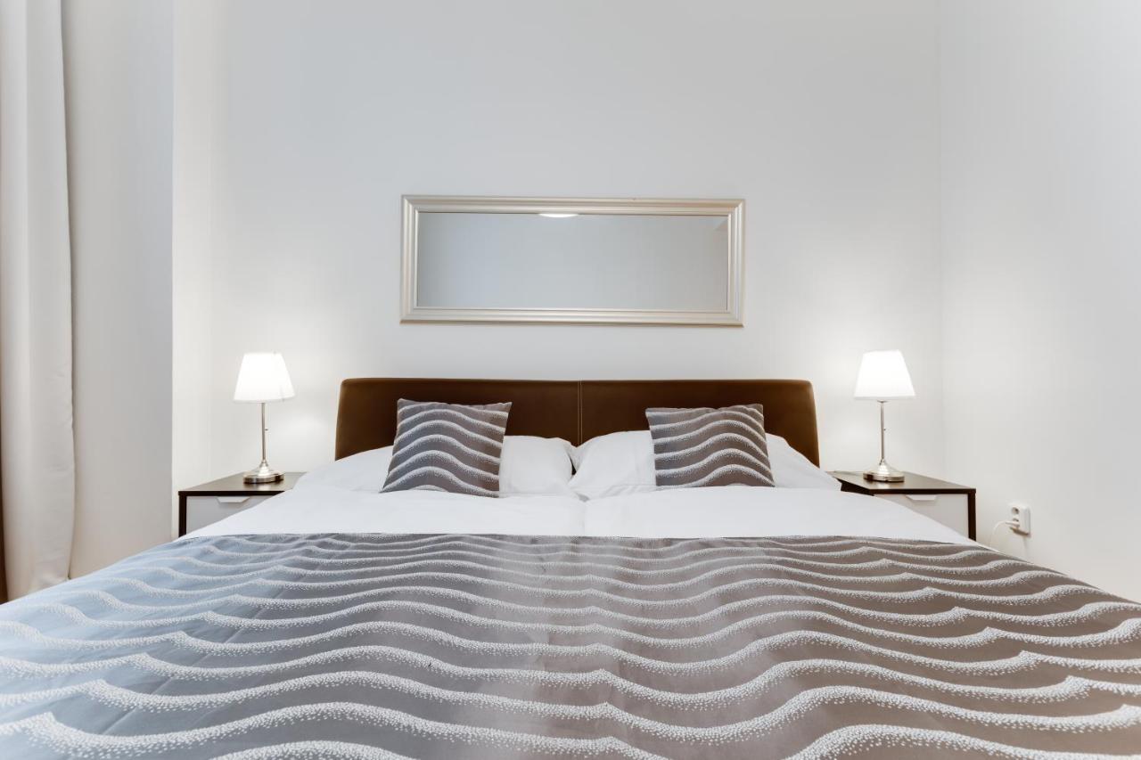 Exclusive Riverside Apartment In The Heart Of Prag Dış mekan fotoğraf