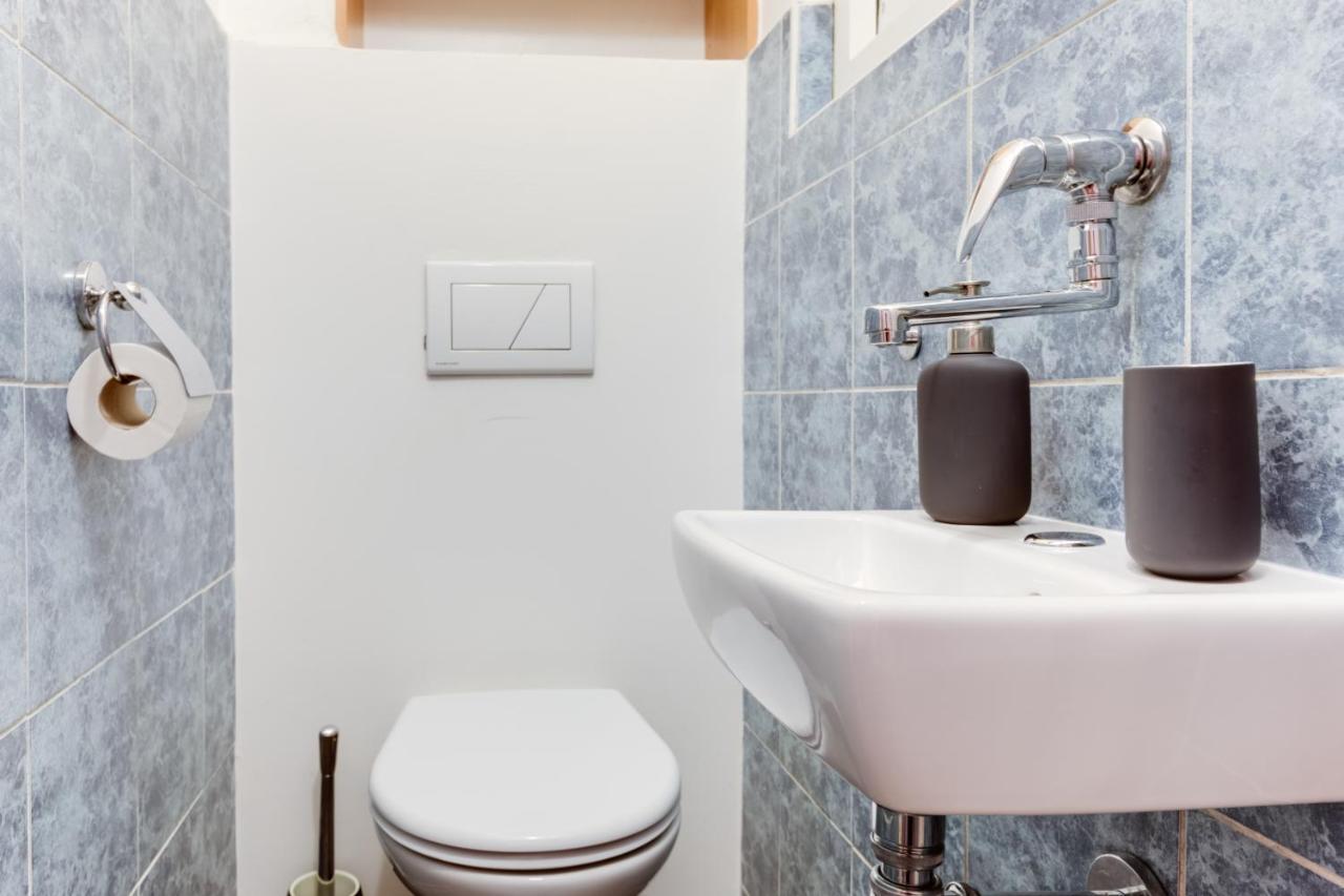 Exclusive Riverside Apartment In The Heart Of Prag Dış mekan fotoğraf
